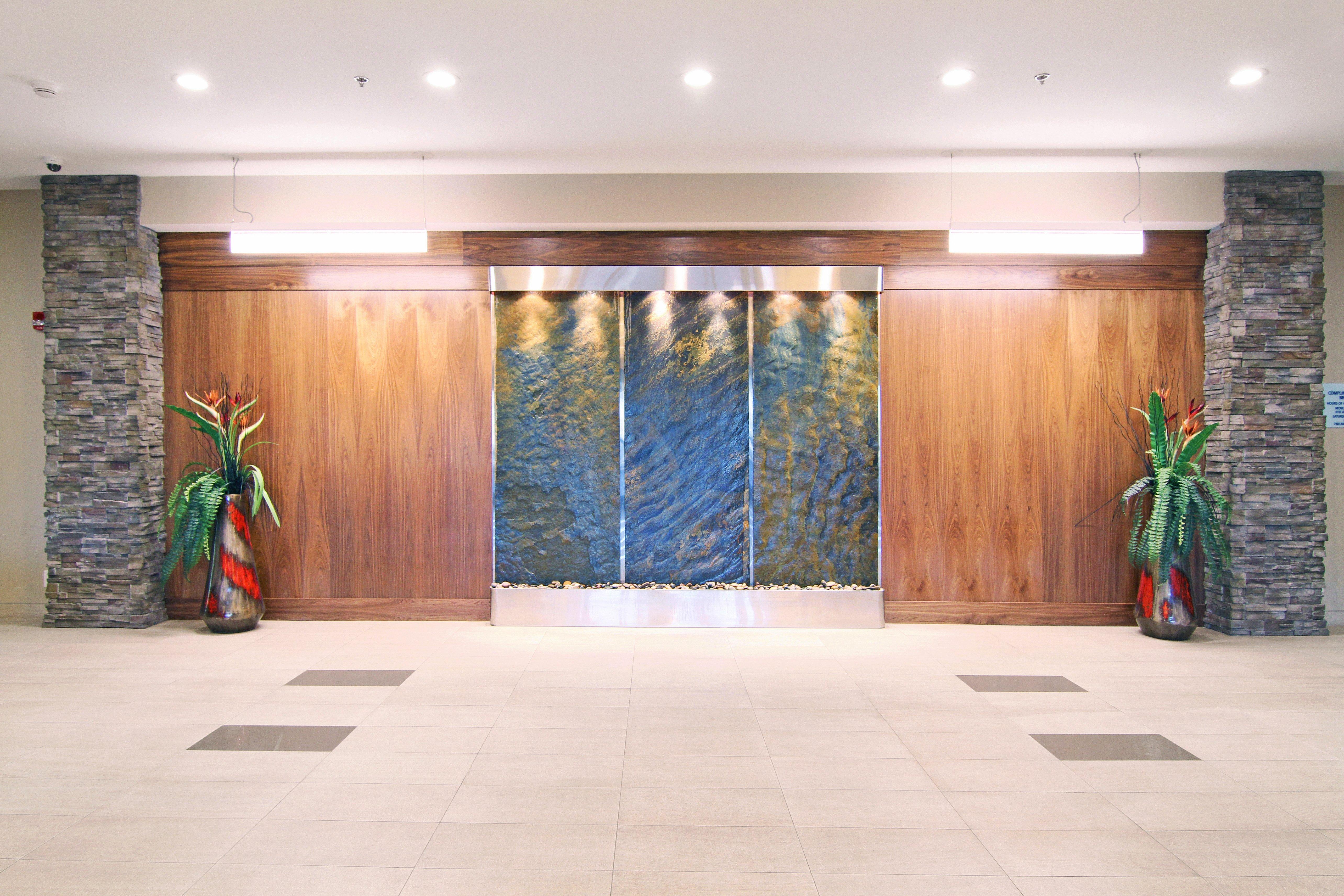 Holiday Inn Express And Suites Calgary University By Ihg Exterior foto